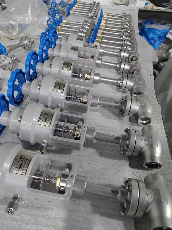 42Mpa hochdruckendes kryogenes Kugelventil mit CF8/CF3-Kernventil für LNG/LOX/LIN-Anwendungen und Temperaturbereich von -196 bis +80°C
